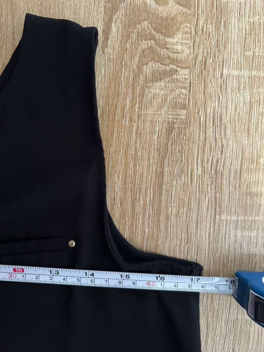 Express Black Sleeveless Blouse V-Neck Pocket Detail Size M - Picture 7 of 8